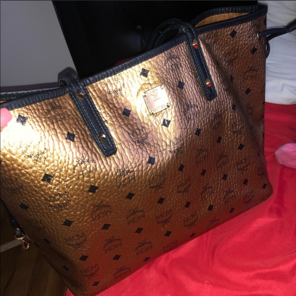 MCM TOTE BAG
